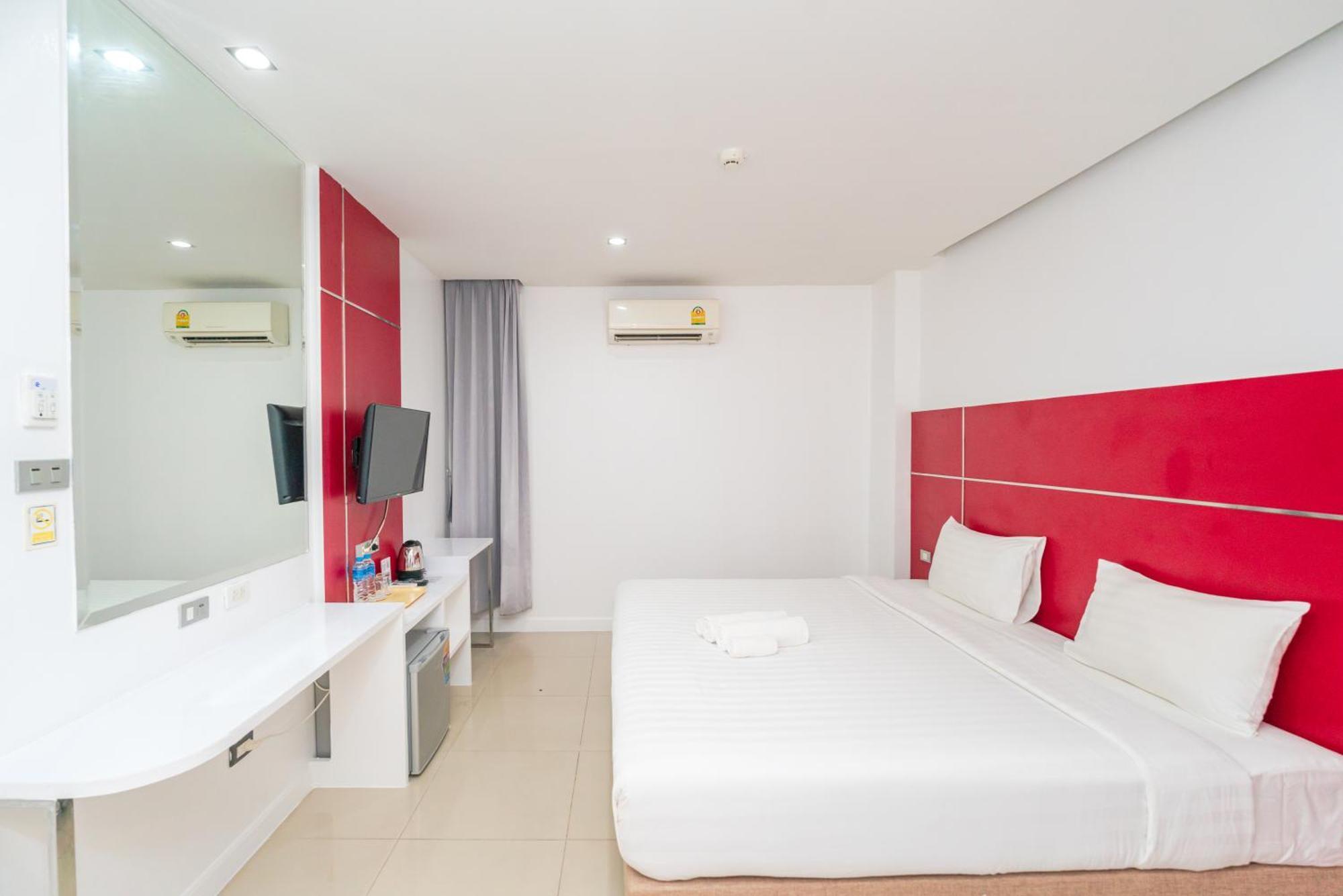 Patong Diamond Hotel Exteriör bild